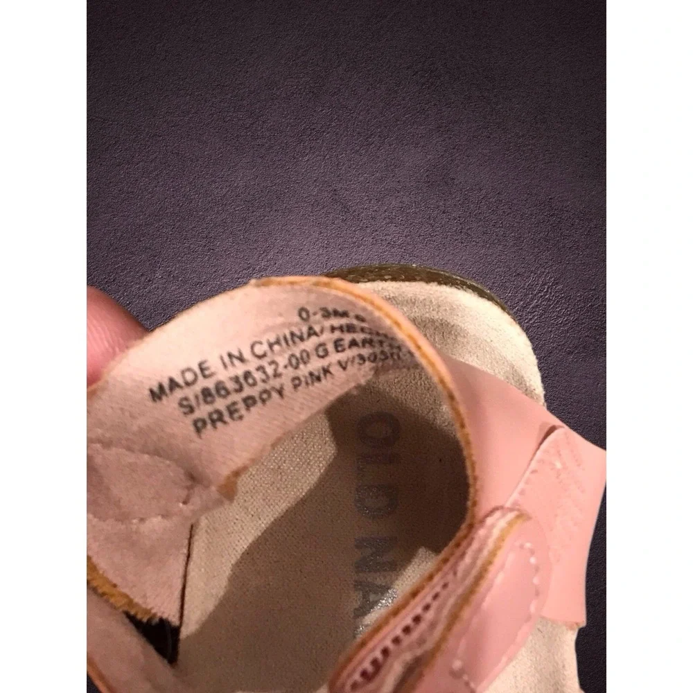 NWOT 2 Pair old Navy Baby Girl 0-3 MONTHS‎ Earth Sandals Pink Tan  Faux Leather